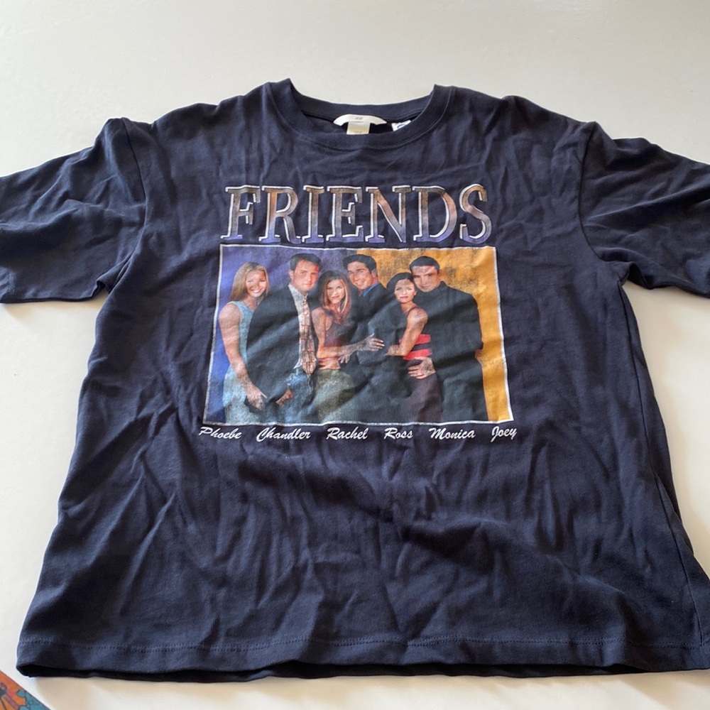 FRIENDS H&M Boyfriend tee
